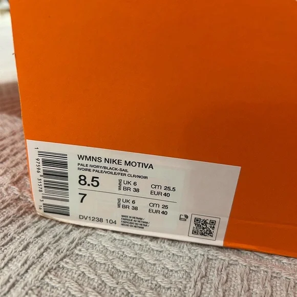 Nike Women's Pale Ivory and Pink Sneakers - Picture 5 of 5